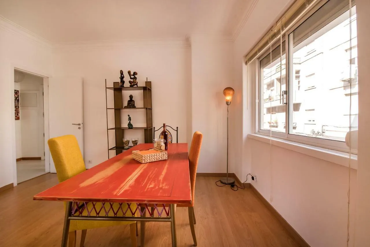 Art And Design Apartment In Lizbona